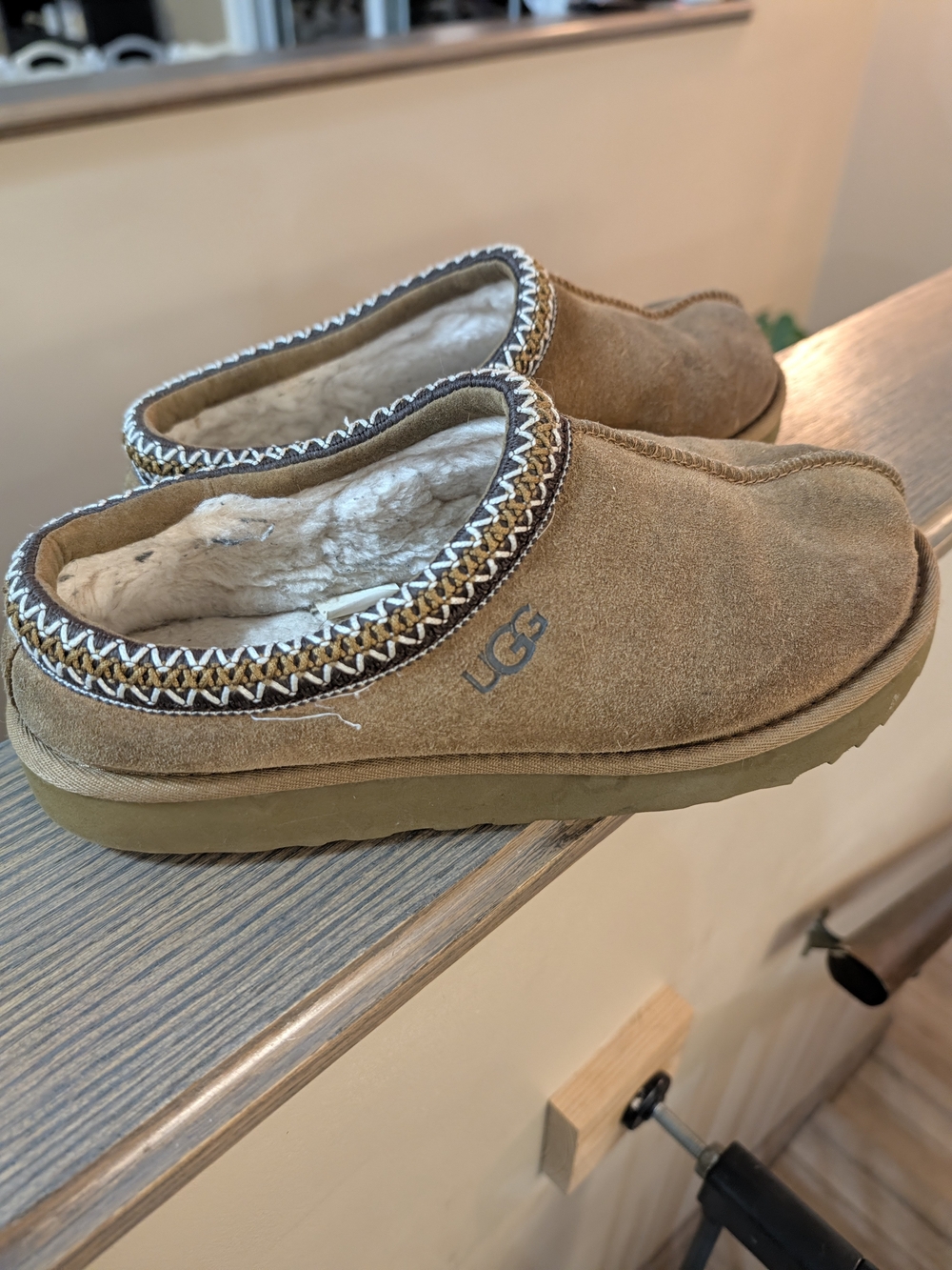 UGG Tasman